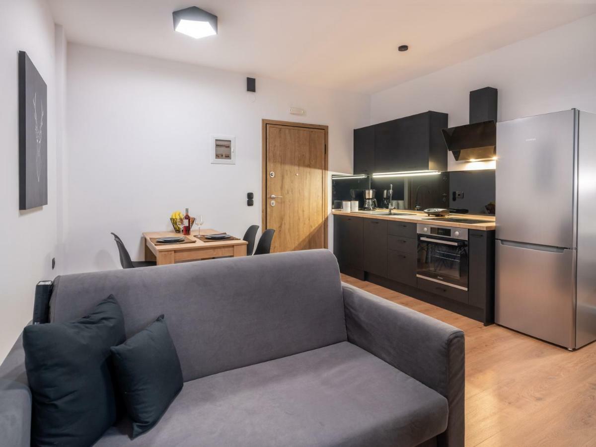 Elegant Urban Apartment *